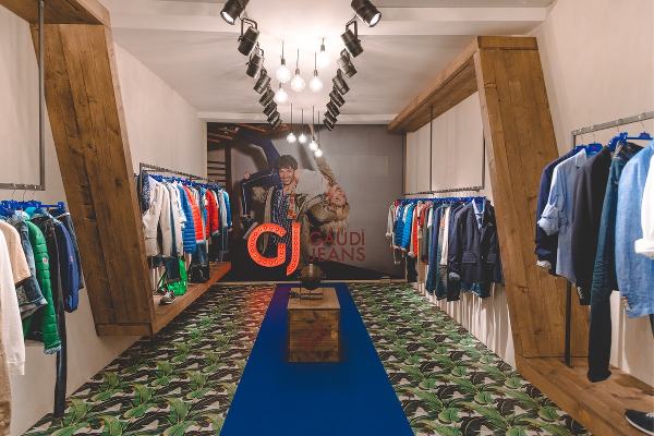 Gaudì Jeans retail space