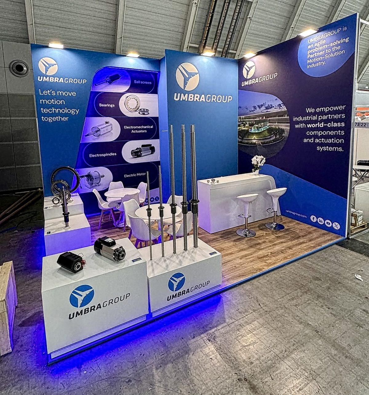 UmbraGroup stand at GrindingHub Stuttgart with ball screws on display